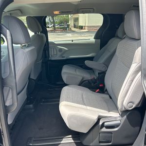 2025 Toyota SIENNA LE 8-PASSENGER 照片 33