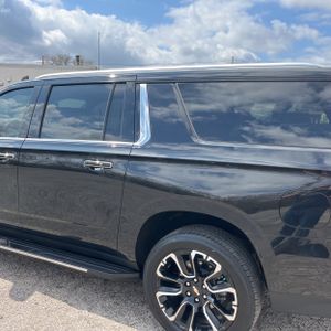 CHEVROLET SUBURBAN PREMIER - 6