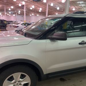 FORD EXPLORER BASE - 2