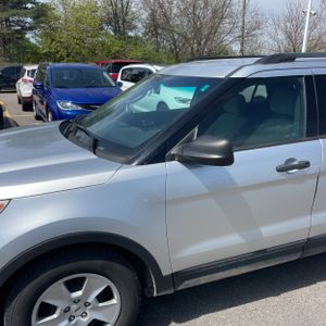 FORD EXPLORER BASE - 2