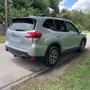 SUBARU FORESTER PREMIUM - 8