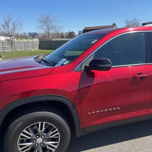 CHEVROLET TRAVERSE LT - 2