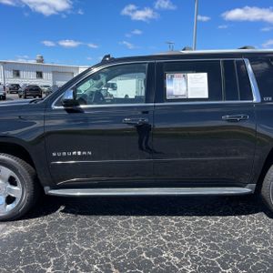 CHEVROLET SUBURBAN LTZ - 4