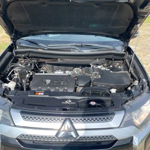 2020 Mitsubishi OUTLANDER SEL — миниатюра 44