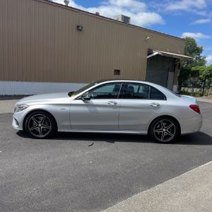 صورة 3 لـ 2016 Mercedes-BENZ C-CLASS AMG