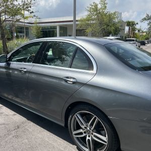 2019 Mercedes-BENZ E-CLASS — фото 6