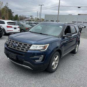 FORD EXPLORER XLT - 1