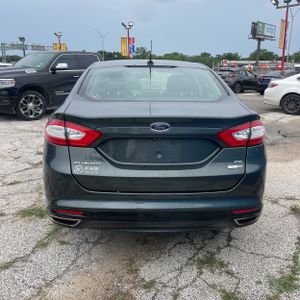 FORD FUSION SE - 7