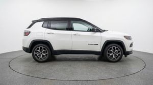 صورة 8 لـ 2025 JEEP COMPASS LIMITED