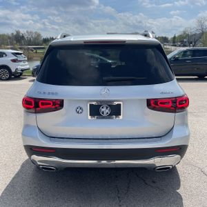 MERCEDES-BENZ GLB - 7