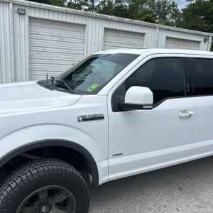 2017 FORD F-150 LARIAT photo 2