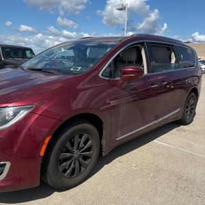 CHRYSLER PACIFICA TOURING L - 2