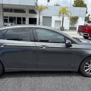 FORD FUSION SE - 9