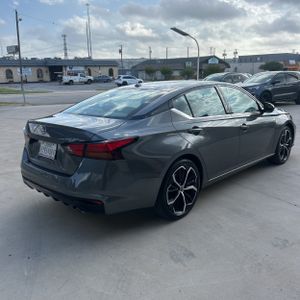 NISSAN ALTIMA SR FWD - 8