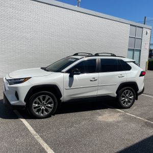 صورة 3 لـ 2024 Toyota RAV4 XLE PREMIUM
