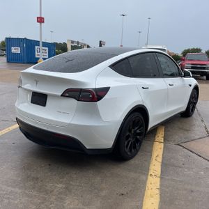 TESLA MODEL Y LONG RANGE - 8