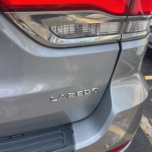 2019 JEEP GRAND CHEROKEE LAREDO E — миниатюра 23