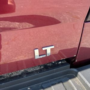 2015 Chevrolet SILVERADO 2500HD LT — миниатюра 23