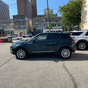 صورة 3 لـ 2017 LAND Rover RANGE ROVER EVOQUE SE