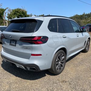 صورة 8 لـ 2025 BMW X5 XDRIVE40I