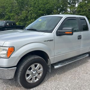 FORD F-150 XLT - 2