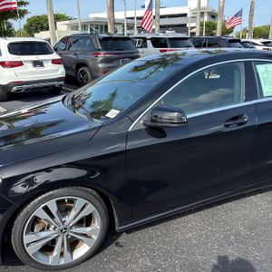 صورة 2 لـ 2019 Mercedes-BENZ CLA