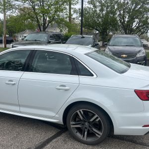 AUDI A4 2.0T PREMIUM - 6