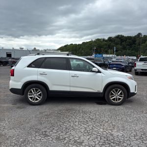 2015 KIA SORENTO LX — фото 10