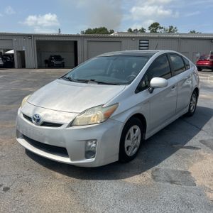 2011 Toyota PRIUS FOUR — фото 1