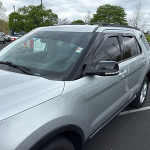 FORD EXPLORER XLT - 2