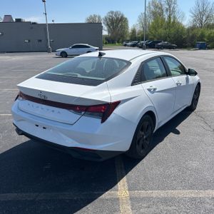 HYUNDAI ELANTRA SEL - 8