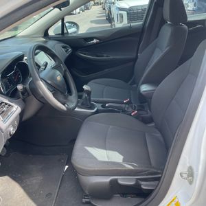 2018 Chevrolet CRUZE LS MANUAL — фото 32