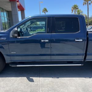 FORD F-150 XLT - 4