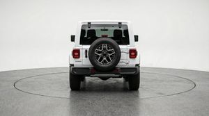 صورة 6 لـ 2025 JEEP WRANGLER SAHARA