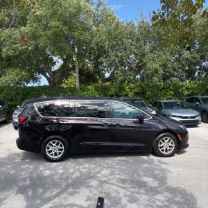 CHRYSLER PACIFICA TOURING - 10