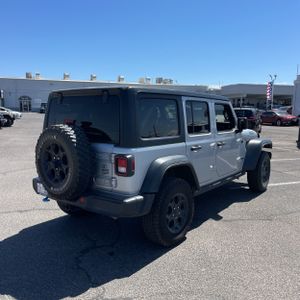 JEEP WRANGLER WILLYS 4XE - 8