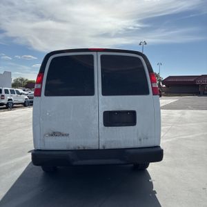 CHEVROLET EXPRESS 2500 - 7