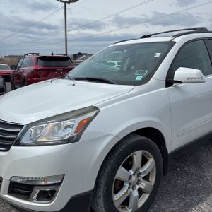 CHEVROLET TRAVERSE LT - 2