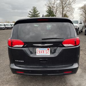 CHRYSLER VOYAGER LX - 7