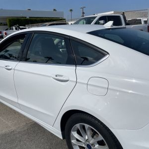 FORD FUSION SE - 6