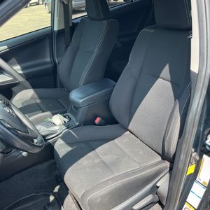 صورة مصغرة 32 لـ 2018 Toyota RAV4 XLE