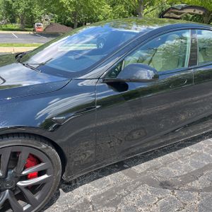 TESLA MODEL S PLAID - 2