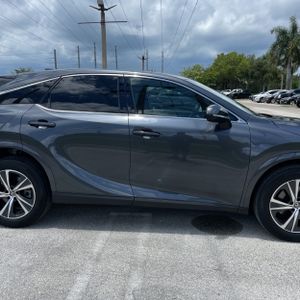 صورة مصغرة 11 لـ 2025 Lexus RX 350 BASE