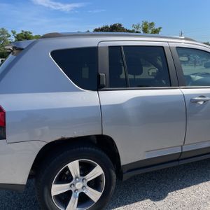 صورة 9 لـ 2017 JEEP COMPASS HIGH ALTITUDE