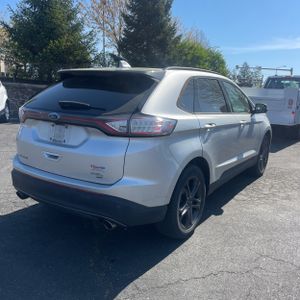 FORD EDGE SEL - 8