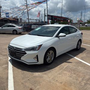 HYUNDAI ELANTRA SEL - 1