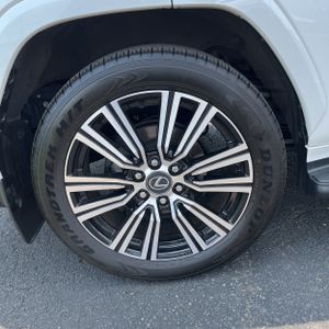 صورة مصغرة 15 لـ 2025 Lexus LX 600 LUXURY