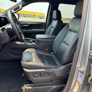 2025 Chevrolet TAHOE Z71 — миниатюра 32