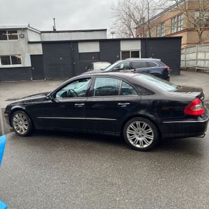 MERCEDES-BENZ E-CLASS - 3