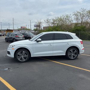 AUDI Q5 PREMIUM PLUS - 3